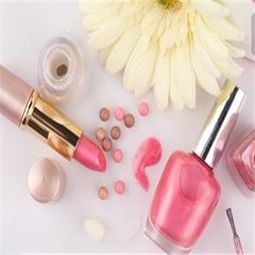 芊妤化妝品 產(chǎn)品圖片與店鋪裝修的精美呈現(xiàn)